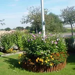 Lejlighed In Neue Tiefe Mit Terrasse- Garten Und Grill By Interhome *